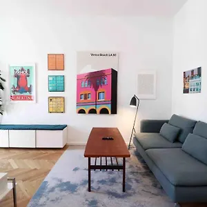 https://smart-apt-mit-balkon-bbq-am-augarten-park.vienna-besthotels.com